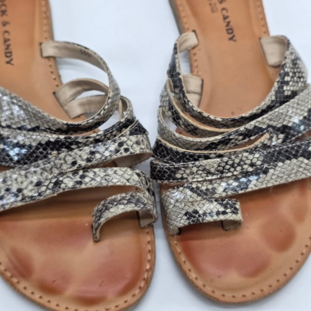 Rock & Candy Baylyn Sandals Toe Loop Gray Snakeskin Strappy Flats Slides sz 6.5 - Picture 2 of 7